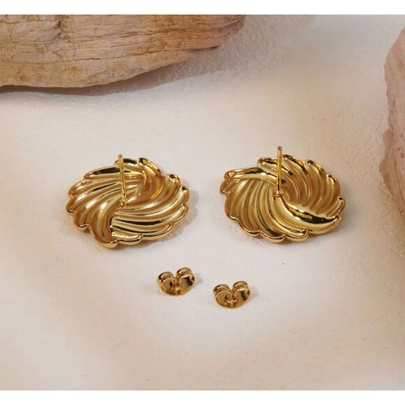 Gold-Tone Swirl Pierced Stud Earrings Classic Dainty Lightweight Classic Trendy - Picture 4 of 10